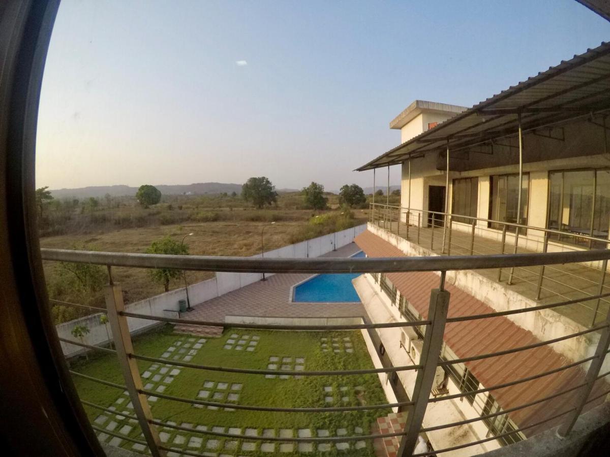 Marigold Stay Jambhulpada Luaran gambar